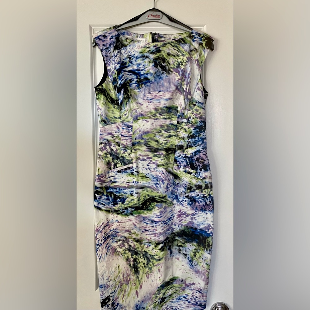 Maggie London Midi Dress. Size Medium.